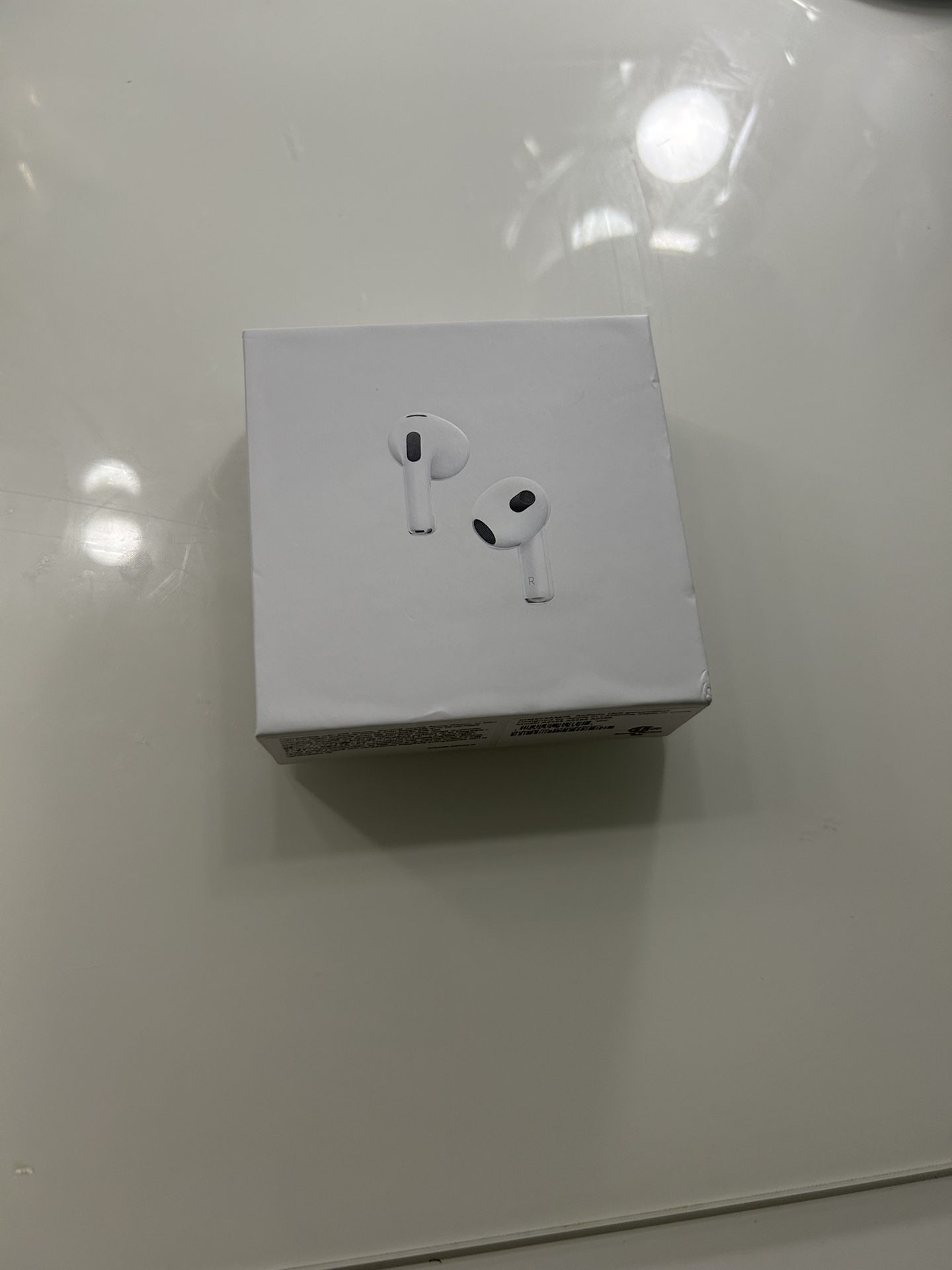 Air Pods Gen 3