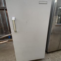 Signature Freezer 