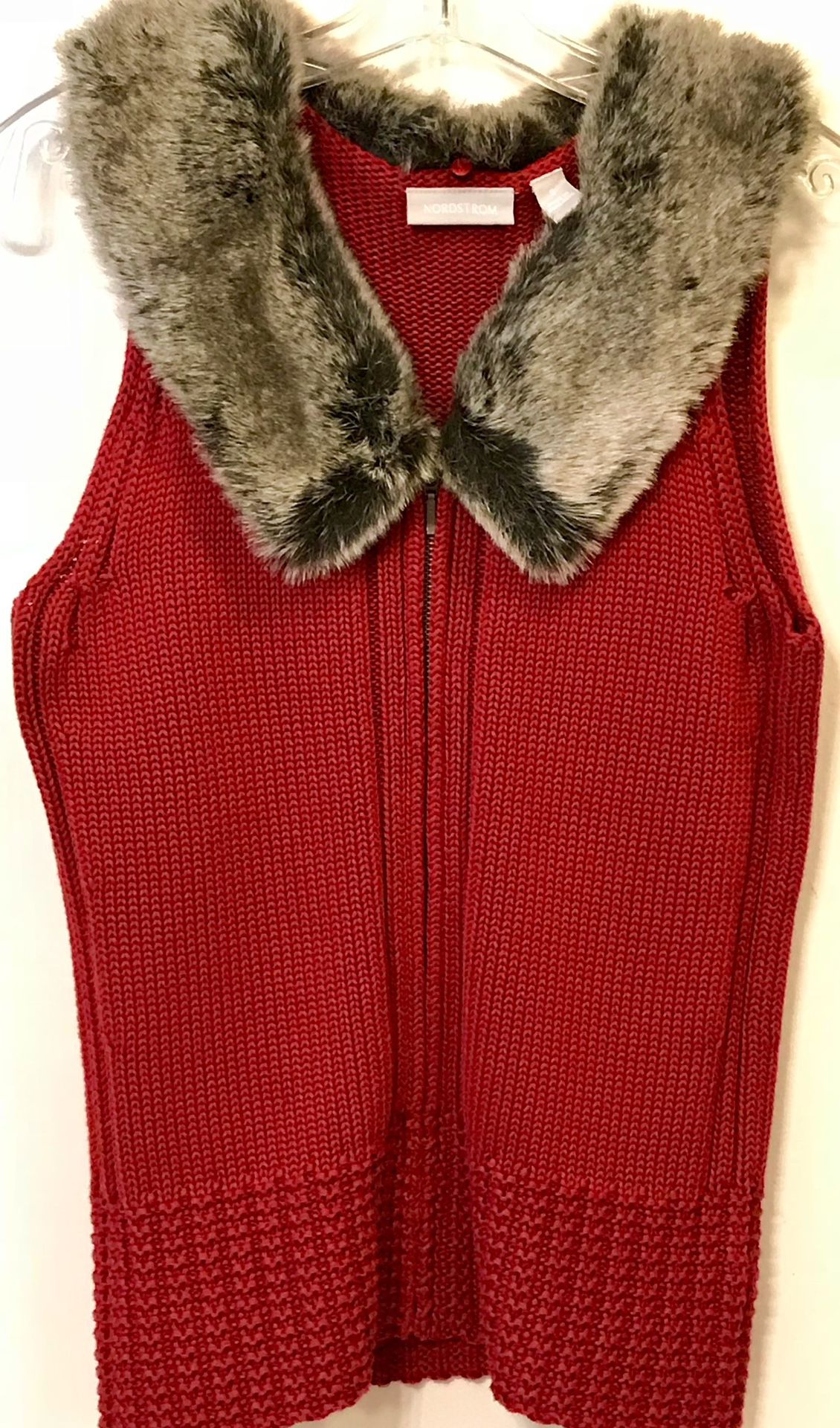 New Nordstrom’s Sweater Vest (Removable Collar) Size Small 