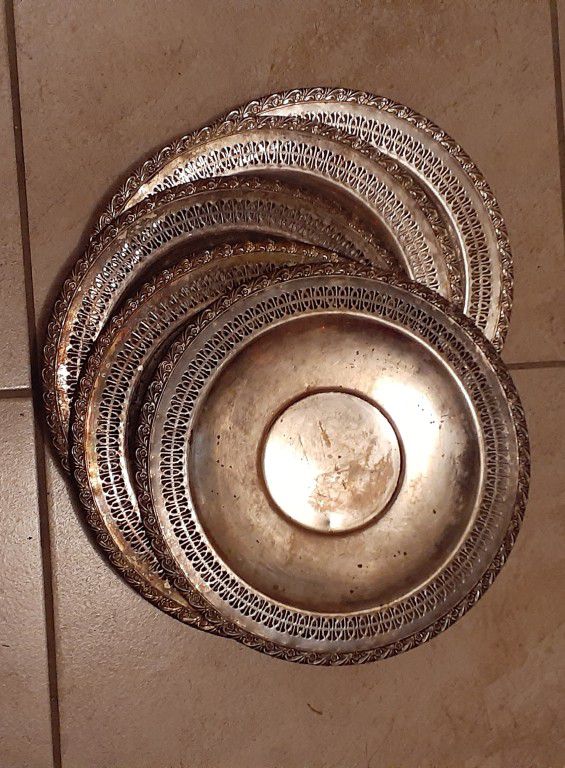 Vintage SILVER PLATE WM ROGERS BOWL ROUND SERVING 12"

