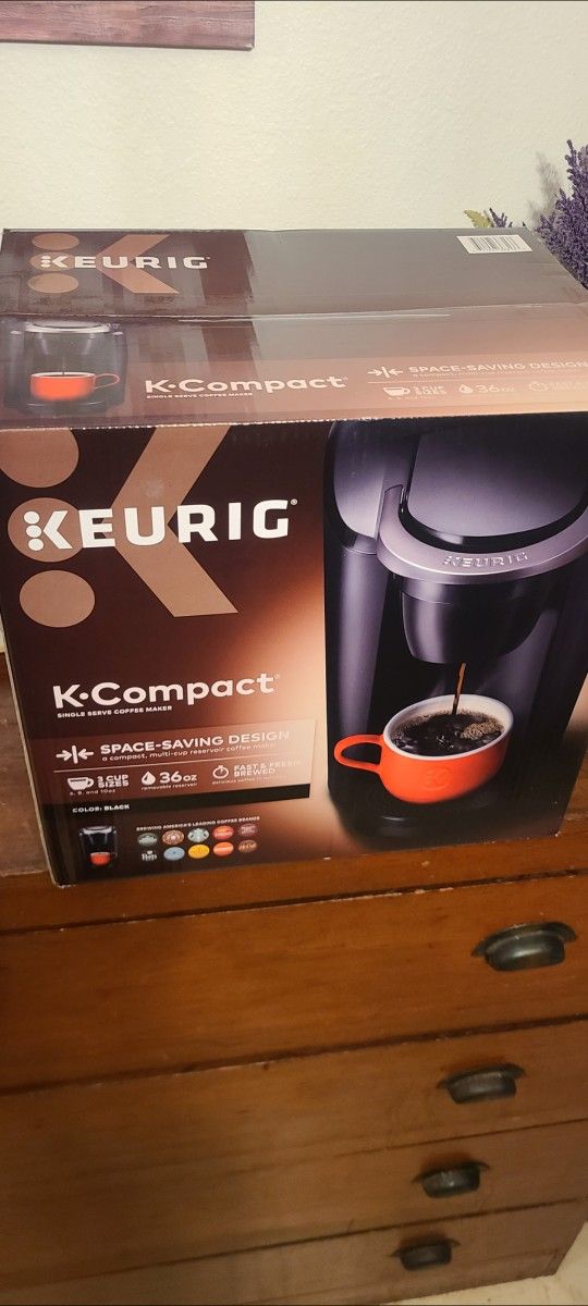 Keurig   Compact.  (New) Black