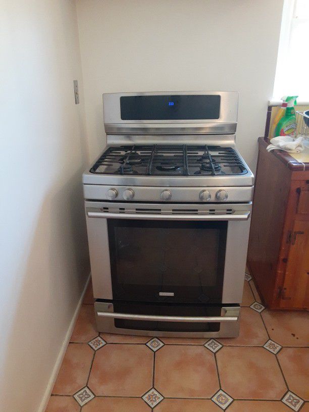 Used Electrolux Stove