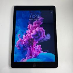 Apple iPad Air 2 128GB 9.7” -iOS 15 -Tiny crack -See pics!!