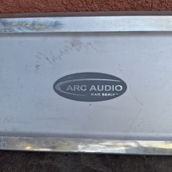 AMPLIFICADOR AMPLIFIER ARC AUDIO 2 CHANELS GOOD CONDICIÓN ABLO ESPAÑOL 