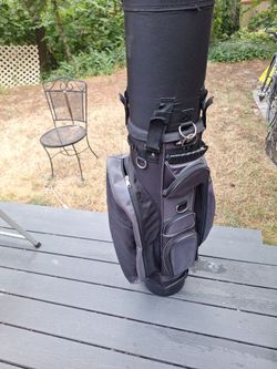 Caddy daddy self contained golf travel bag on wheels]