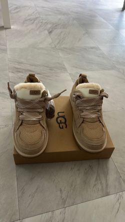 UGG