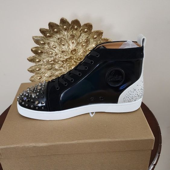 Christian Louis Vuitton Platform Peep Toe Shoes for Sale in Albertson, NY -  OfferUp
