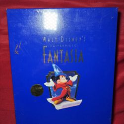 WALT DISNEY MASTERPIECE FANTASIA DELUXE EDITION VHS & CD’s. SEALED !