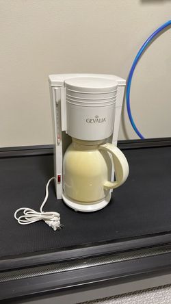 Drip coffee maker