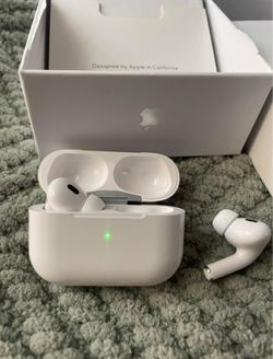AirPods Pro (2nd generation) with MagSafe Case