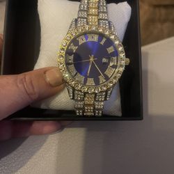 Watch, Necklace And Bracelet 3 Pieces For The Price Of 1