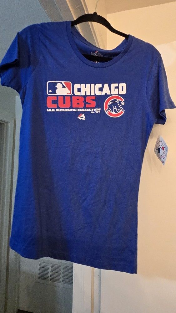 Chicago Cubs women's shirt Size M