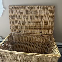 Basket With Lid 