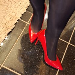 HIGH HEELS 👠 SIZE  7.5 $10