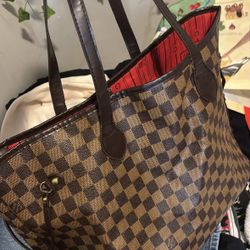 Louis Vuitton Never full MM Tote