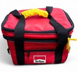 Marlboro, vintage 90’s, collectible insulated red lunch bag with crossbody strap