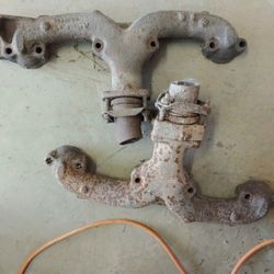 Chevrolet 283 327 ram horn center dump exhaust manifolds