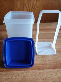 Tupperware Large Pickle container