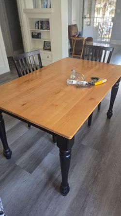Dinning Table