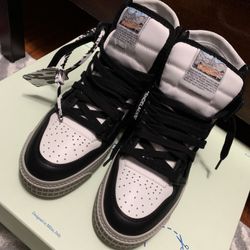 Off White