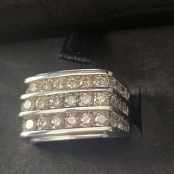 White Gold Diamond Ring 