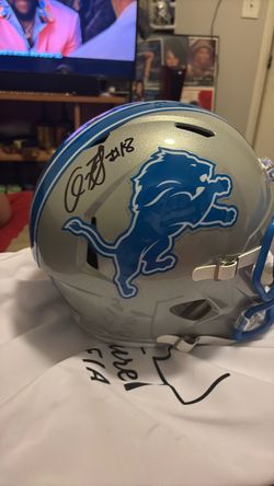 Detroit Lions, Isaac Teslaa signed autograph rep helmet