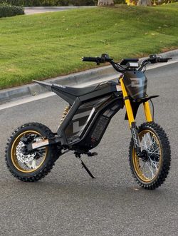 Droyd Berzerker ( Brand New ) Electric Dirt Bike ⚡️ 42mph 3000W