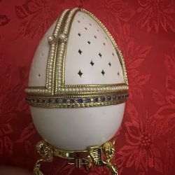 Vintage Faberge Egg Nativity Scene Music Box Silent Night Christmas doors open