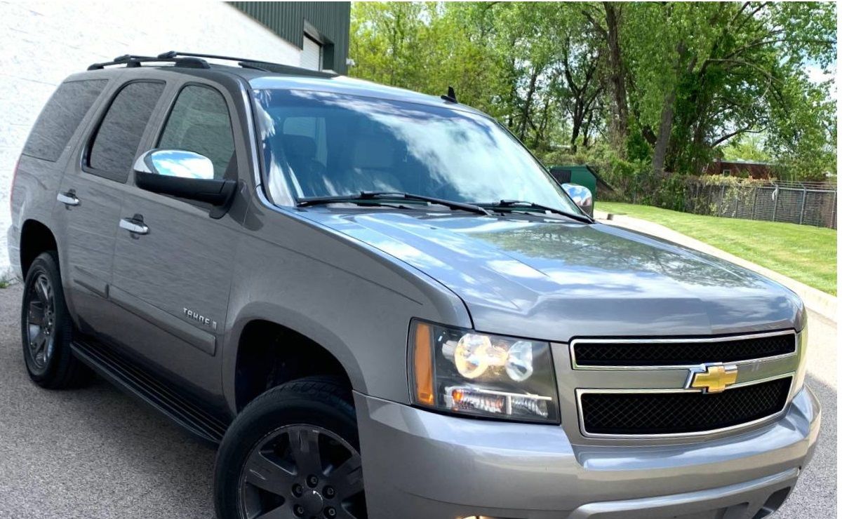 Excellent. Chevrolet Tahoe 2007 LTZ SUV Great Wheels