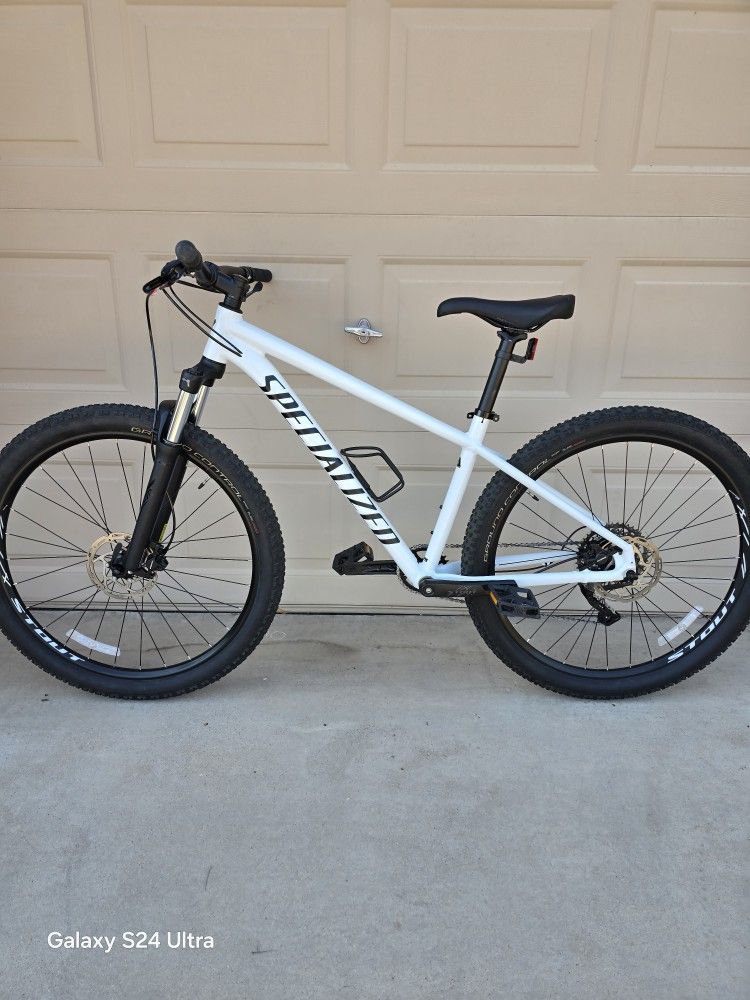 SPECIALIZED ROCKHOPPER COMP MOUNTAIN BIKE, 1X9, (MEDIUM FRAME)