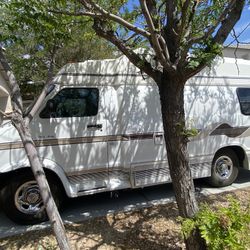 1999 Coach House WideBody M-192KS Class B RV