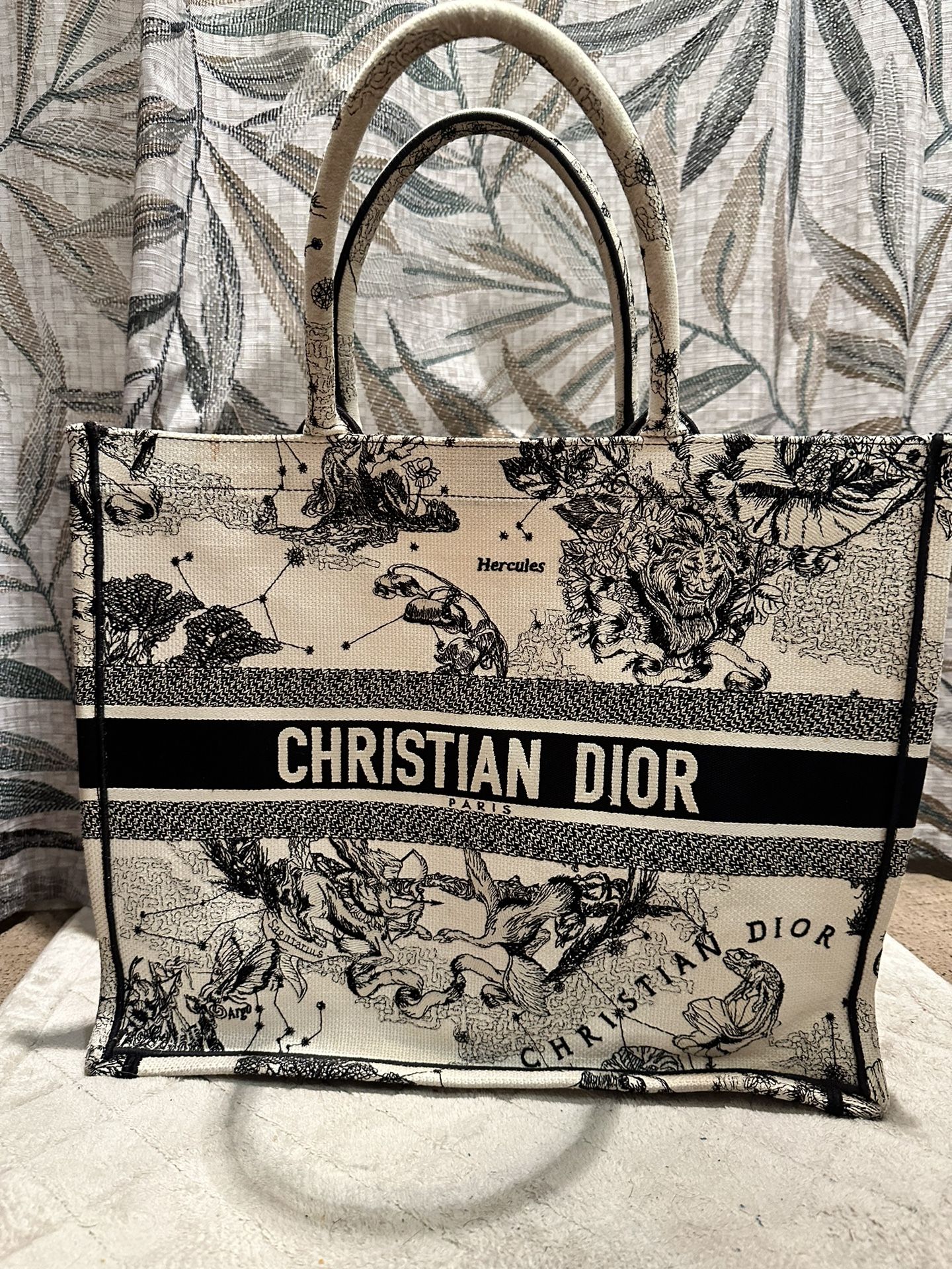 Christian Dior Book Tote Large – Zodiac Embroidery, Made in Italy