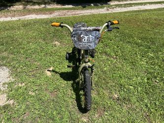 Boys Camo Renegade Huffy bike With Training Wheels 