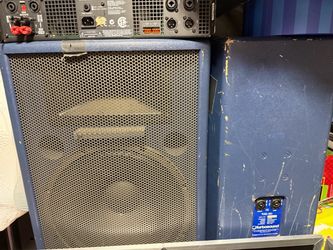 Turbosound TXD 151 speakers