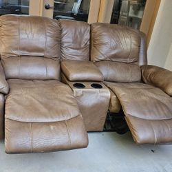 La-Z-Boy Leather Loveseat Recliner Electric