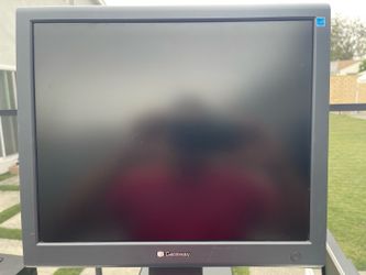 Gateway 17” LCD Computer Monitor – Fully Functional with Stand