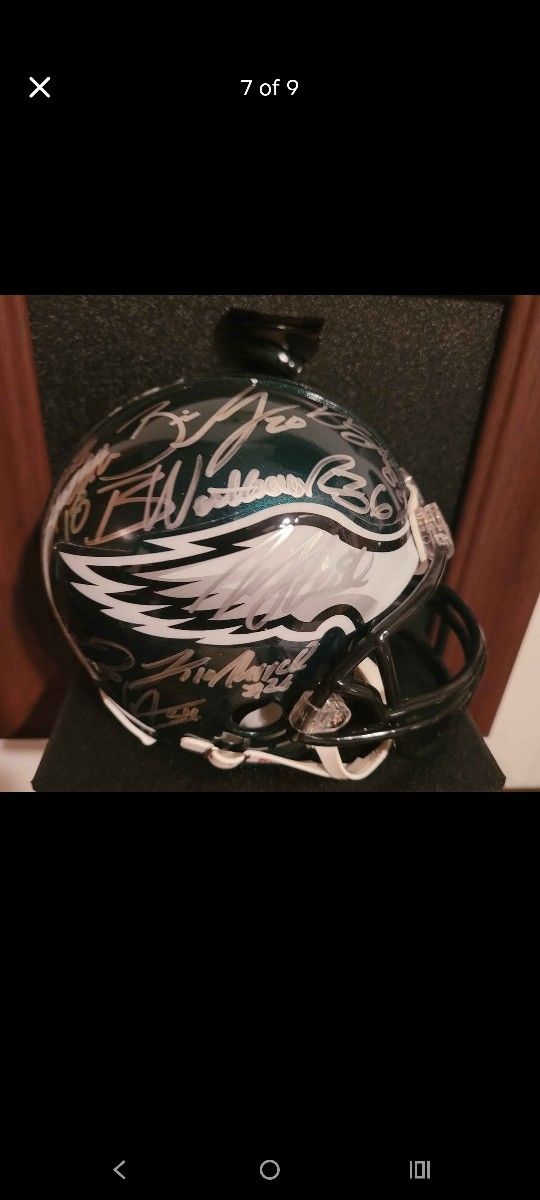 2006 Philadelphia Eagles Team Signed Mini Helmet