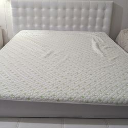 Baxton Studio Full Size Bed