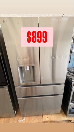 LG refrigerator with middle drawer