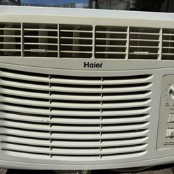 Haeir 5000 BTU Air Conditioner