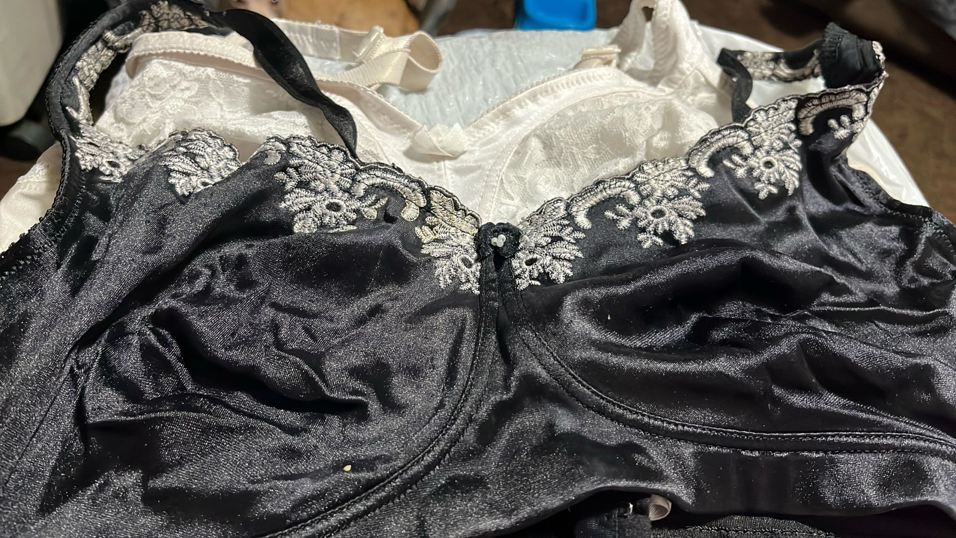 Two Bars Both Has Lace In The From Size 42 C