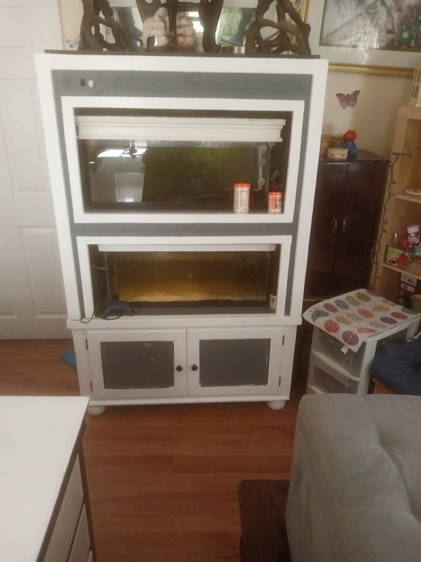 Very Sturdy Homemade Fish Tank Stand . Holds 2.    40 Gallon Tanks Everything Comes With It