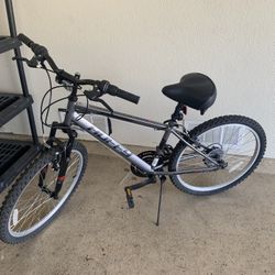 new condition pedal bike 
