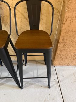 Barstools 4 total