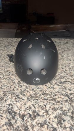 skate board helmet