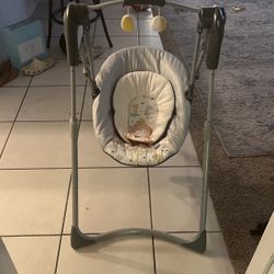 Graco Automatic Baby Swing 