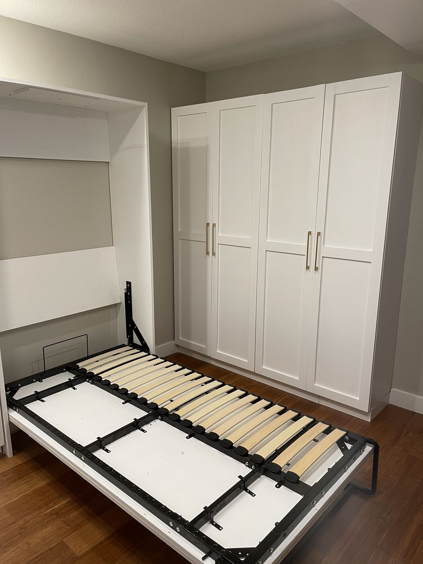 Murphy Bed for Sale in Bellevue, WA OfferUp