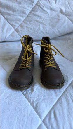 Dr. Martens Brown Leather Lace Up Boots size 9