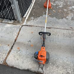 Gas Powered Weed Wacker 