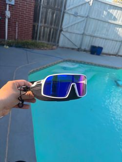 Oakleys Sutro
